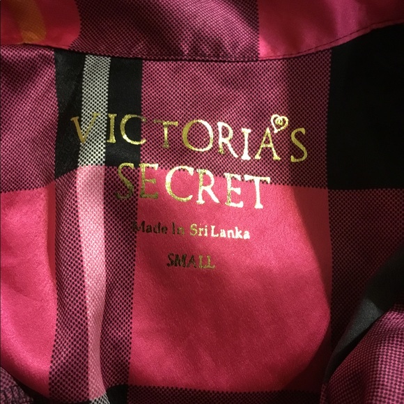 Victoria's Secret size Small plaid sleep shirt - Picture 2 of 2